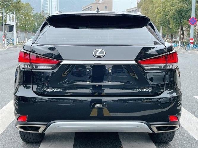 雷克萨斯suv20万左右(雷克萨斯SUV价格20万左右，怎么选？)