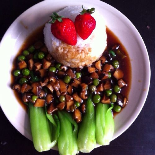 适合夏天吃的饭的菜谱(夏日轻松做，凉爽美味口感佳——适合夏天的饭菜谱)