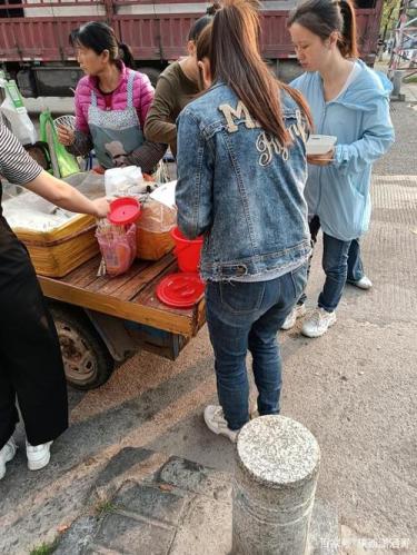 适合女人一个卖早餐摆摊(如何开启自己的早餐摆摊生意？建议适合女性！)