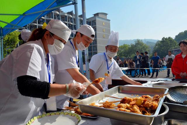 中学生美食(学生大厨 轻松制作校园美食)