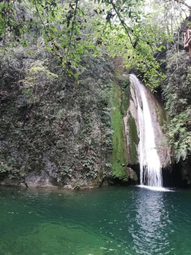 附近旅游景点(附近景点推荐：探索周边美景，感受大自然的魅力)