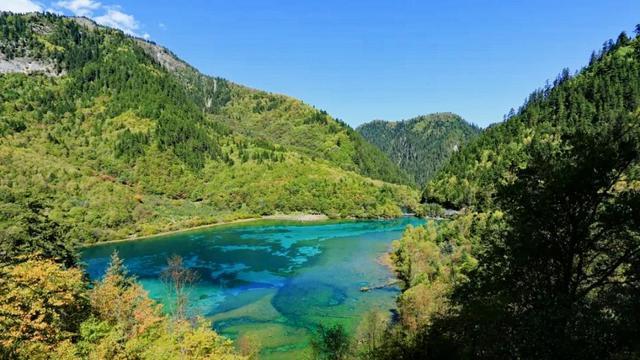 中国十大aaaaa级景区(中国AAAAA级景区排名前十，惊艳旅行者的美丽风景区。)