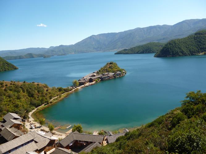 泸沽湖旅游攻略必去景点(泸沽湖旅游攻略：五大必去景点推荐)