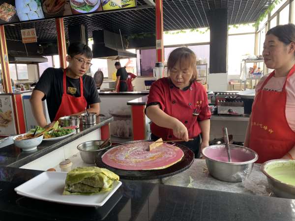 煎饼果子培训1000元(花费1000元学习如何制作煎饼果子)