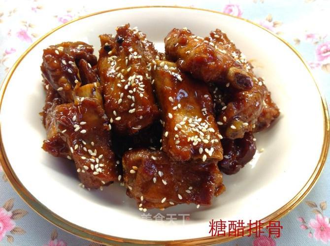 正宗糖醋排骨的配料(正宗糖醋排骨的简单配料：糖、醋和料酒)