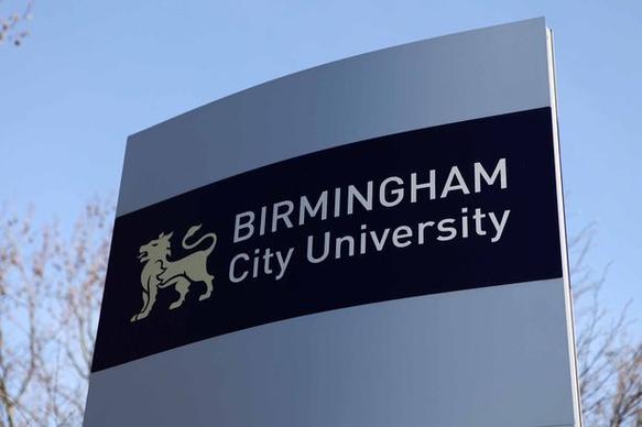 伯明翰城市大学(伯明翰城市大学的英文全称是Birmingham City University，因此可能更合适的标题是：Birmingham City University 探索学习机会与职业发展路径)